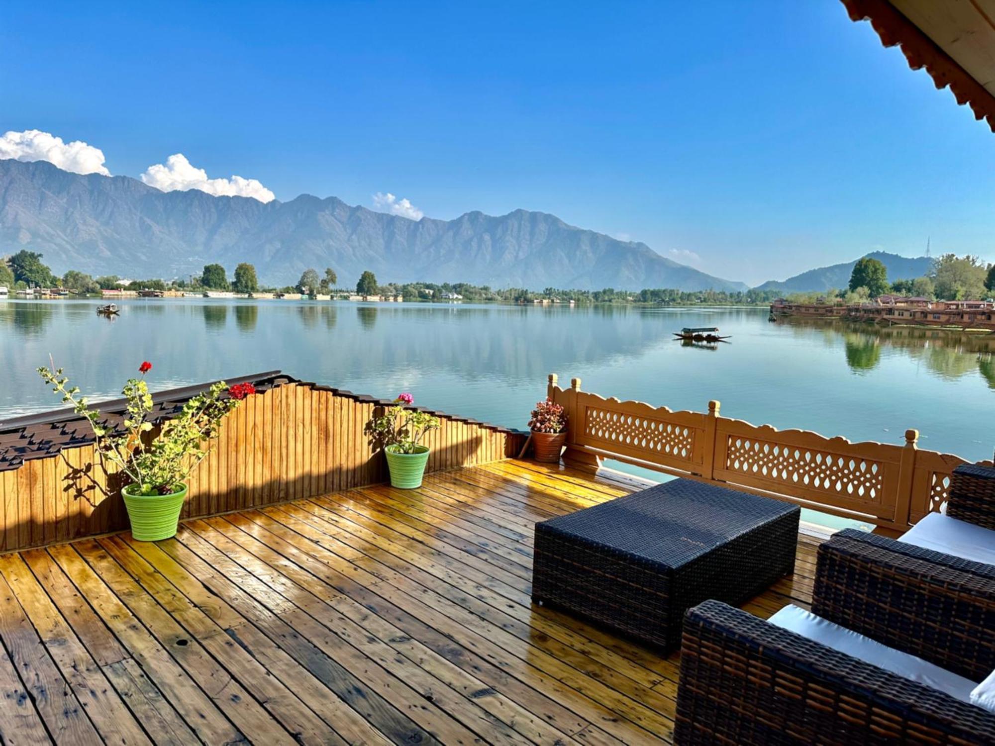 New Jacquline Heritage Houseboats Srīnagar Exteriér fotografie