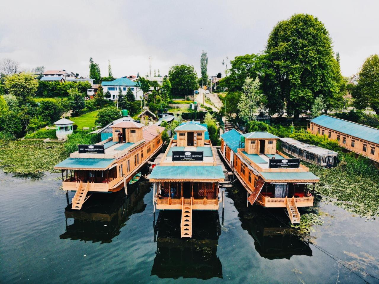New Jacquline Heritage Houseboats Srīnagar Exteriér fotografie